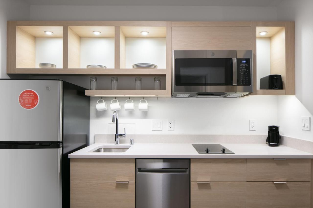 Towneplace Suites By Marriott Oshkosh Zewnętrze zdjęcie
