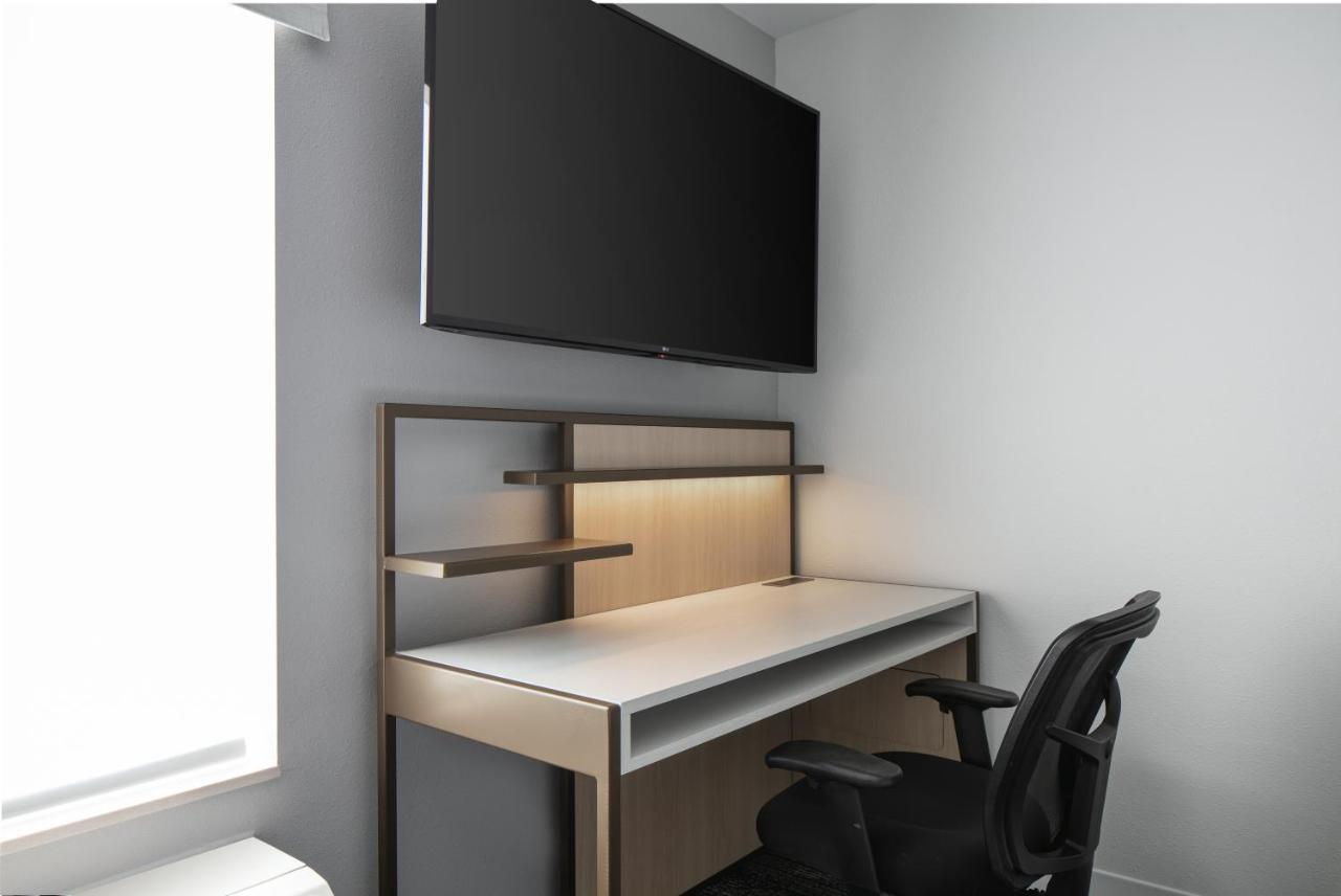 Towneplace Suites By Marriott Oshkosh Zewnętrze zdjęcie