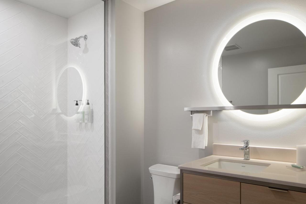 Towneplace Suites By Marriott Oshkosh Zewnętrze zdjęcie